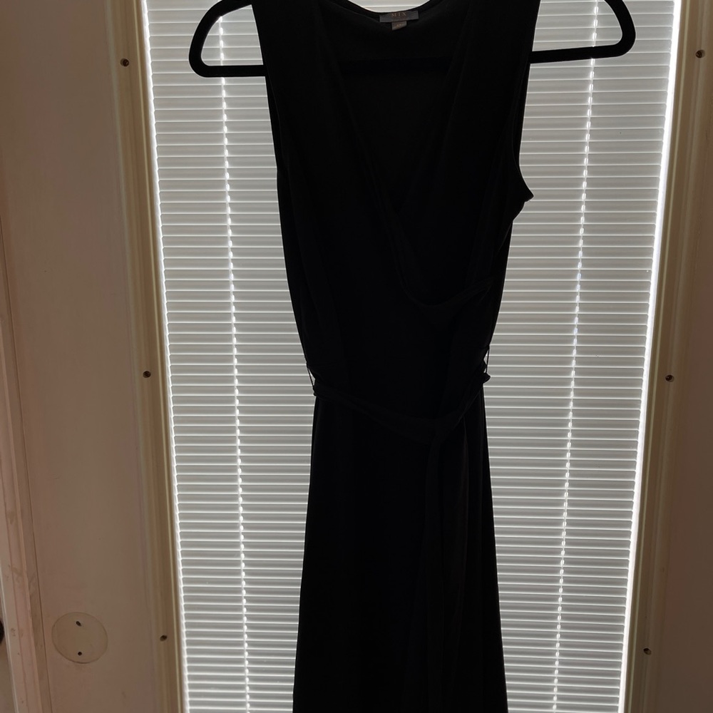41 Hawthorn Black Sleeveless V-Neck Midi Dress